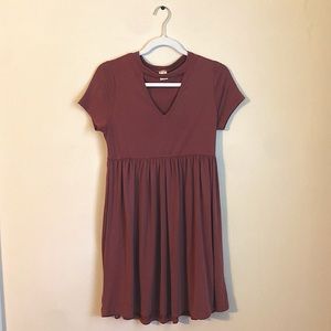 Red short sleeve V-neck dress